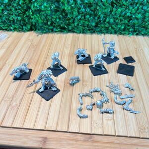 Bundle Heroic Scale Fantasy Miniatures Tabbed figures on plastic slotted bases